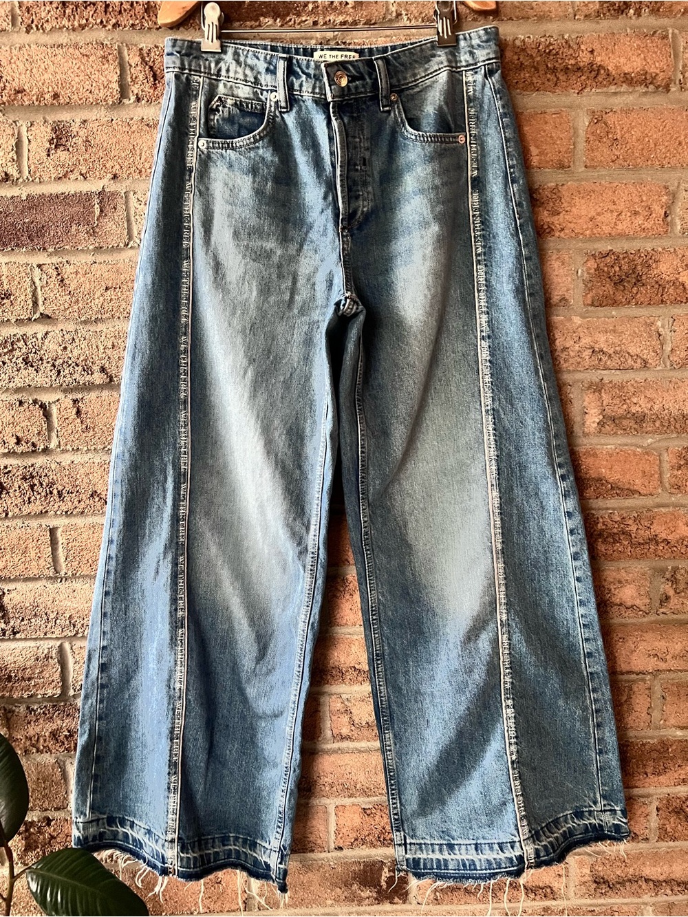Free People We The Free Logo Seam Wide Leg Jeans Size 28 Raw Hem Denim - Picture 10 of 10